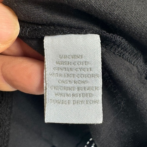 Charter Club Sleeveless Top with Embroidery in Front. Size M - Picture 8 of 8